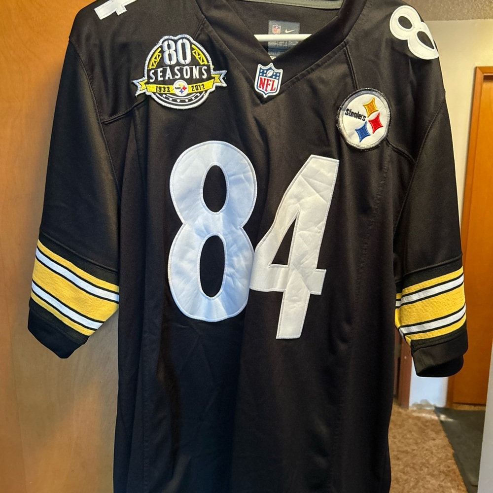 Black NFL Jersey with Number 84